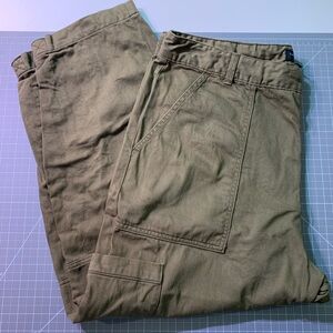 Banana Republic Relaxed Surplus Khaki Green Trouser, 100% cotton, gathered ankle